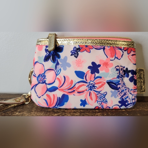 Lilly Pulitzer Wristlet Wallet - Picture 3 of 10